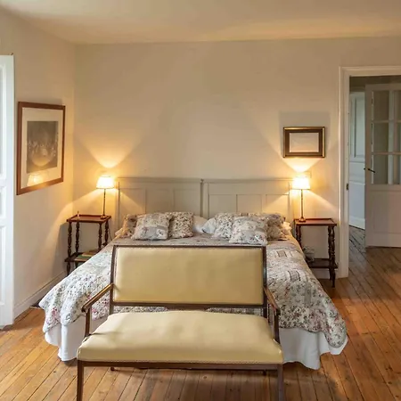 Casa Montanesa En Medio Cudeyo Hébergement de vacances *