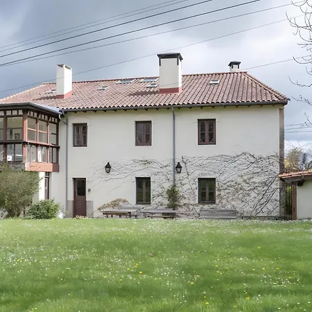 Casa Montanesa En Medio Cudeyo